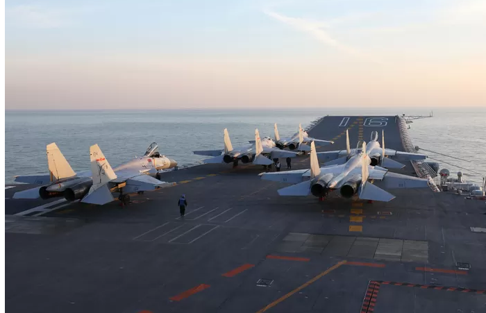 Taïwan détecte 41 avions et navires militaires chinois avant le voyage de son président