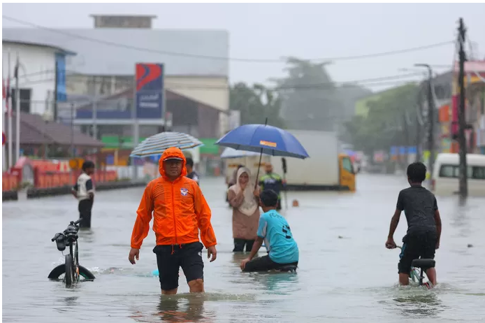 Neuf morts et plus de 13.000 déplacés après les inondations en Thaïlande