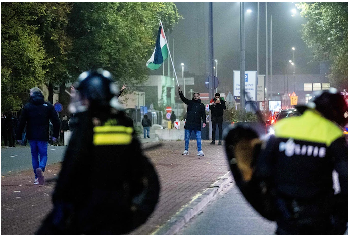 Cinq hommes condamnés pour violence contre des supporters israéliens à Amsterdam