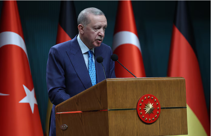 “Personne n’a le pouvoir” de déplacer les Palestiniens “hors de leur patrie éternelle”, dénonce Erdogan