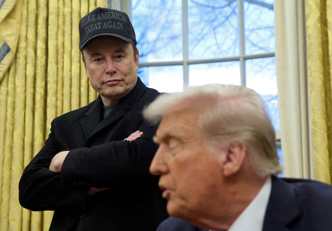 L’action Tesla en chute libre, Trump vole au secours d’Elon Musk